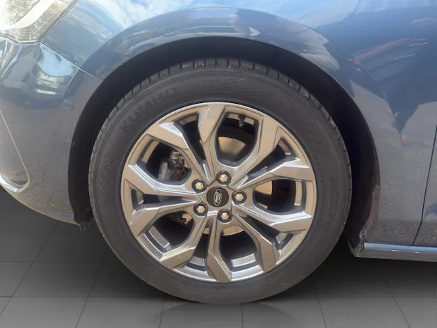 FORD Focus 1.0 MHEV ST-Line Automat
