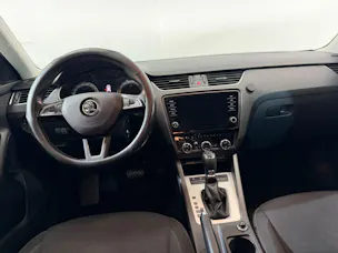 SKODA Octavia Combi 2.0 TDI Ambition DSG