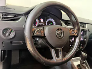 SKODA Octavia Combi 2.0 TDI Ambition DSG