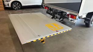 RENAULT Master RedEdition Koffer/Hebebühne