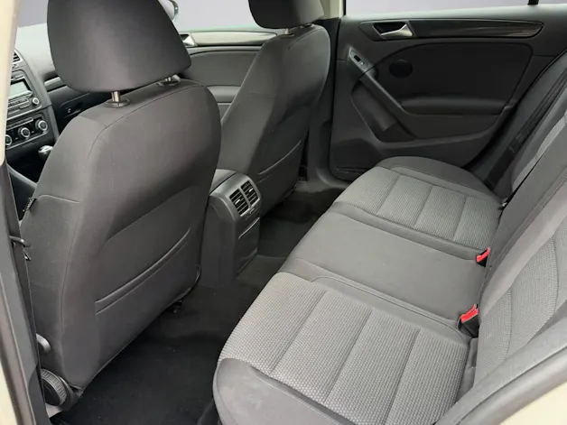 VW Golf 1.4 TSI Comfortline * MFK 04.2026 *