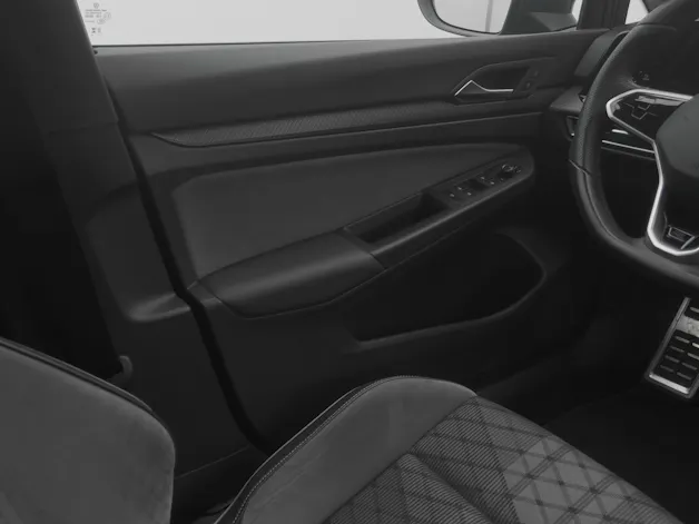 VW Golf 1.5 eTSI mHEV ACT R-Line DSG