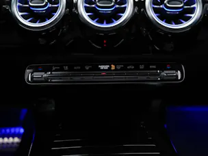 MERCEDES-BENZ CLA 200 d Coupe AMG Line Night Edition *Werksgarantie*Sitzheizung*