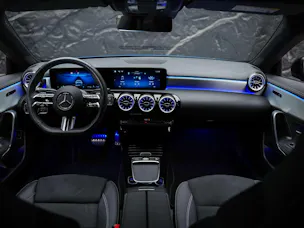 MERCEDES-BENZ CLA 200 d Coupe AMG Line Night Edition *Werksgarantie*Sitzheizung*