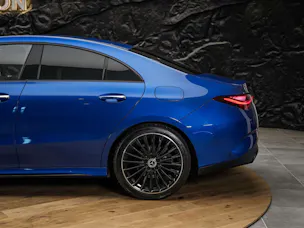 MERCEDES-BENZ CLA 200 d Coupe AMG Line Night Edition *Werksgarantie*Sitzheizung*