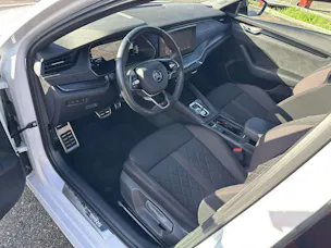 SKODA Octavia Combi 2.0 TDi RS 200PS 4x4 DSG-Automat