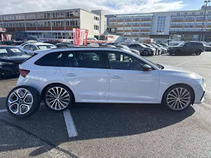 SKODA Octavia Combi 2.0 TDi RS 200PS 4x4 DSG-Automat