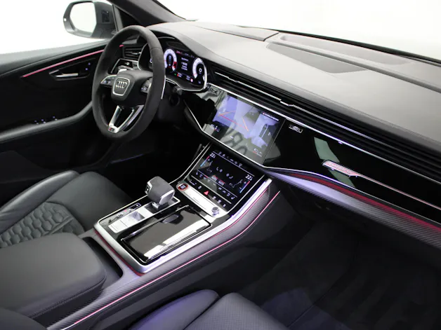 AUDI RSQ8 performance quattro