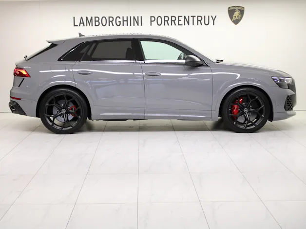 AUDI RSQ8 performance quattro