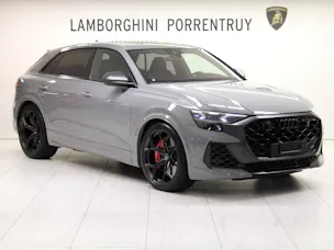AUDI RSQ8 performance quattro