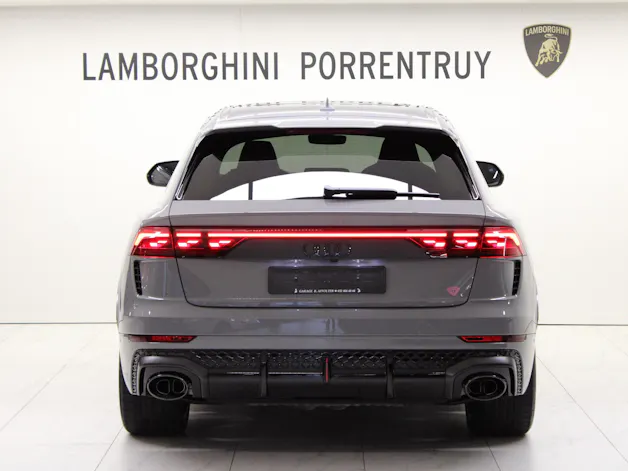 AUDI RSQ8 performance quattro