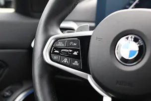 BMW 320d xDrive 48V Touring Steptronic M Sport * AHK *