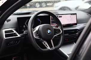 BMW 320d xDrive 48V Touring Steptronic M Sport * AHK *