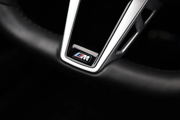 BMW 320d xDrive 48V Touring Steptronic M Sport * AHK *