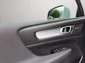 VOLVO XC40 2.0 T4 Momentum AWD