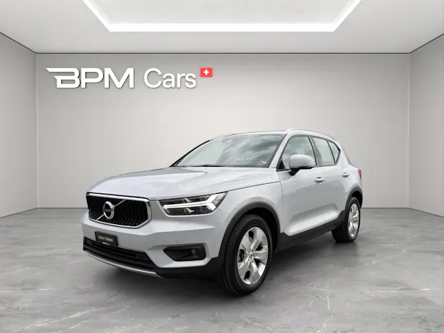 VOLVO XC40 2.0 T4 Momentum AWD