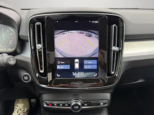 VOLVO XC40 2.0 T4 Momentum AWD