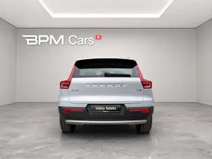 VOLVO XC40 2.0 T4 Momentum AWD