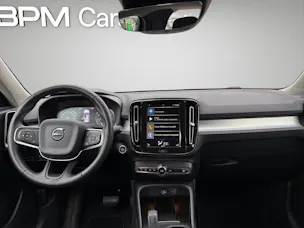 VOLVO XC40 2.0 T4 Momentum AWD