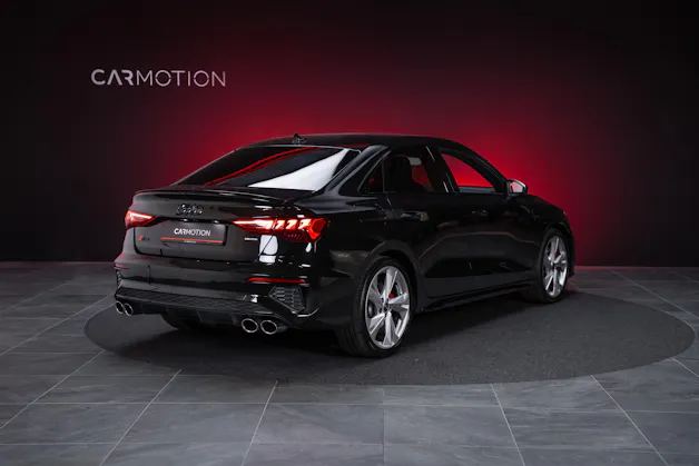 AUDI S3 Limousine 2.0 TFSI quattro S-Tronic / Sportsitze / Tempomat / Sitzheizung