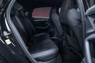 AUDI S3 Limousine 2.0 TFSI quattro S-Tronic / Sportsitze / Tempomat / Sitzheizung