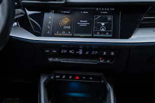 AUDI S3 Limousine 2.0 TFSI quattro S-Tronic / Sportsitze / Tempomat / Sitzheizung