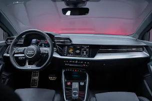 AUDI S3 Limousine 2.0 TFSI quattro S-Tronic / Sportsitze / Tempomat / Sitzheizung