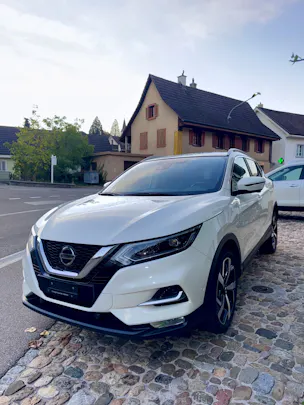 NISSAN Qashqai 1.3 DIG-T tekna DCT