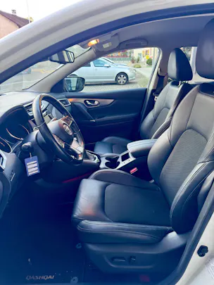 NISSAN Qashqai 1.3 DIG-T tekna DCT