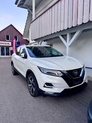 NISSAN Qashqai 1.3 DIG-T tekna DCT