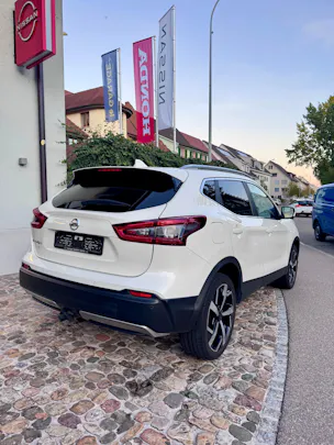 NISSAN Qashqai 1.3 DIG-T tekna DCT