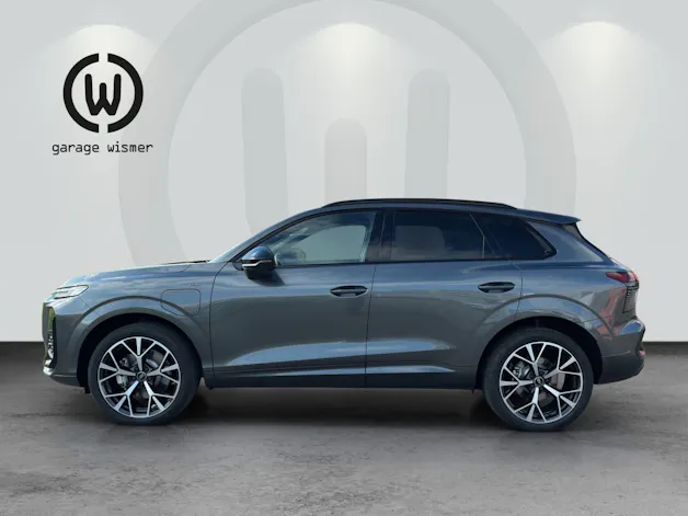AUDI Q3 SUV e-hybrid 200 kW S tronig