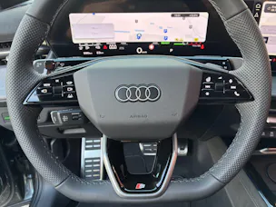 AUDI Q3 SUV e-hybrid 200 kW S tronig