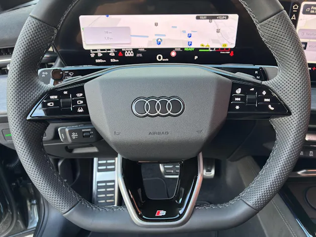 AUDI Q3 SUV e-hybrid 200 kW S tronig