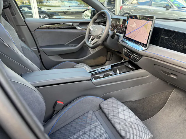 VW Passat Variant 2.0 TSI evo4 R-Line 4 Motion DSG