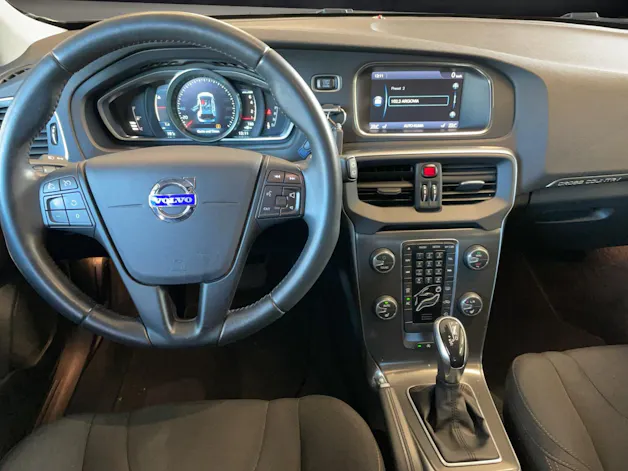 VOLVO V40 CC 2.0 T4 Family Ed. AWD S/S