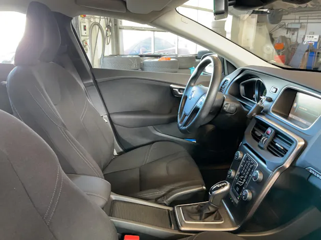 VOLVO V40 CC 2.0 T4 Family Ed. AWD S/S