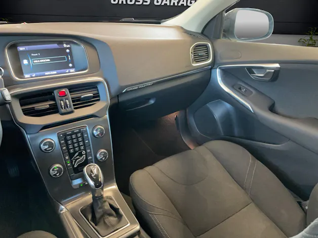 VOLVO V40 CC 2.0 T4 Family Ed. AWD S/S