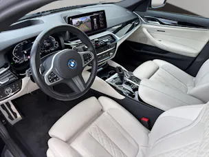 BMW 545e xDrive Pure M Sport Steptronic