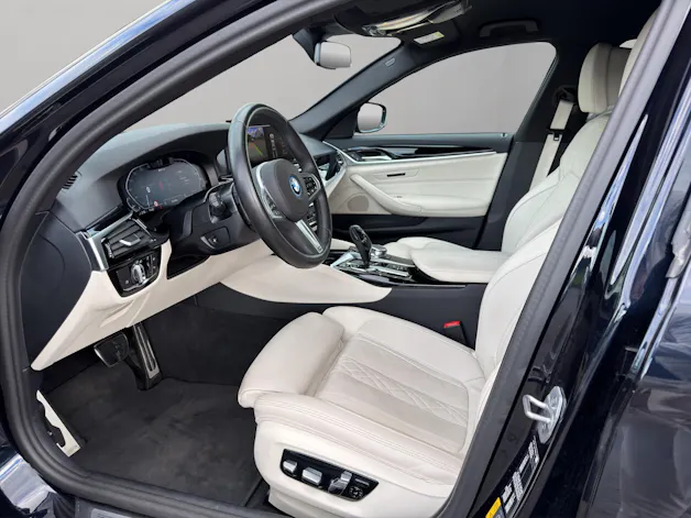 BMW 545e xDrive Pure M Sport Steptronic
