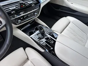 BMW 545e xDrive Pure M Sport Steptronic