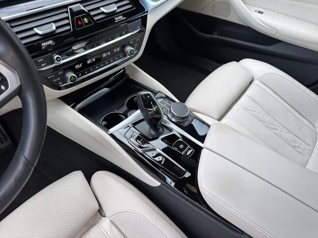 BMW 545e xDrive Pure M Sport Steptronic
