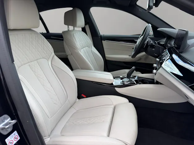 BMW 545e xDrive Pure M Sport Steptronic