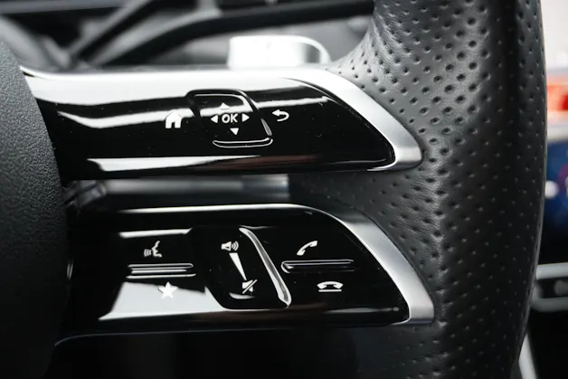 MERCEDES-BENZ GLC 220 d 4Matic 9G-Tronic AMG-LINE!!!