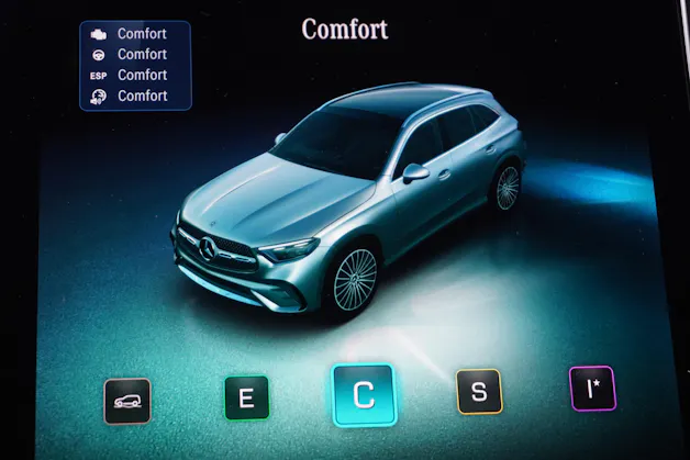 MERCEDES-BENZ GLC 220 d 4Matic 9G-Tronic AMG-LINE!!!