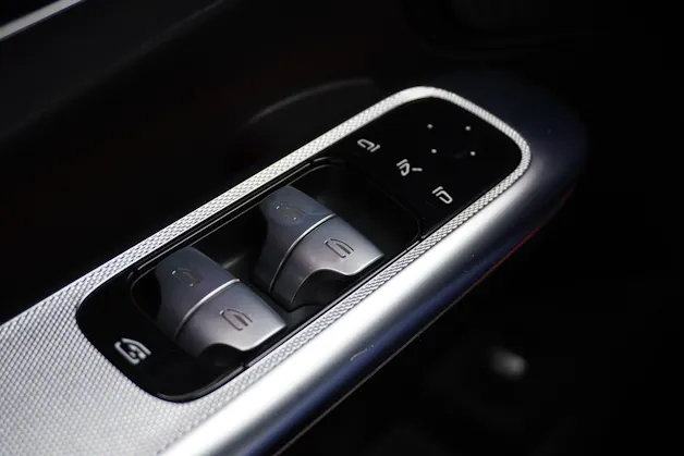MERCEDES-BENZ GLC 220 d 4Matic 9G-Tronic AMG-LINE!!!