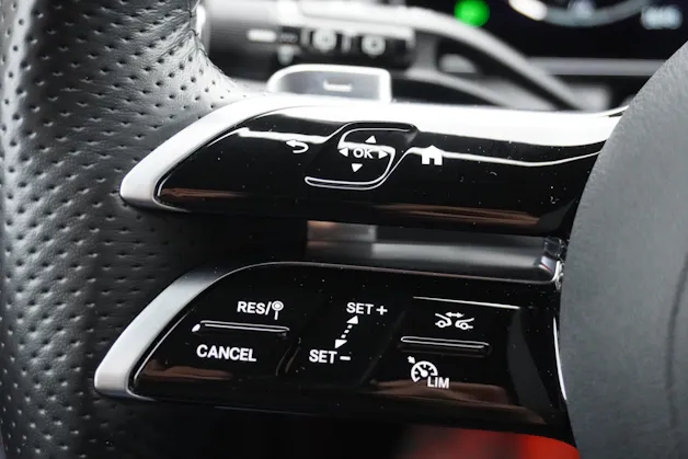MERCEDES-BENZ GLC 220 d 4Matic 9G-Tronic AMG-LINE!!!