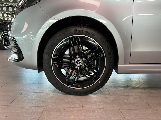 MERCEDES-BENZ V 300 d lang 4Matic Swiss Edition 9G-Tronic
