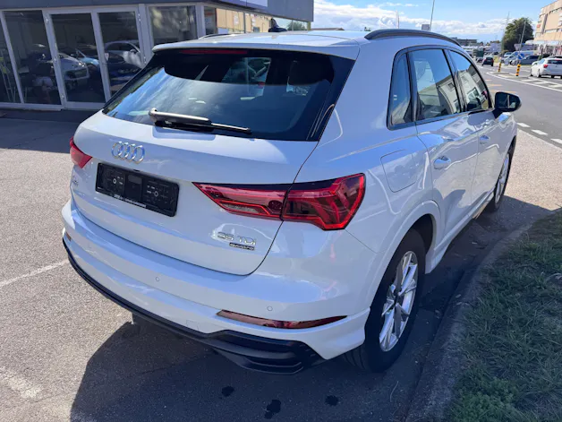 AUDI Q3 35 TDI S line Attraction quattro S-tronic