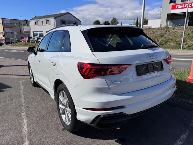 AUDI Q3 35 TDI S line Attraction quattro S-tronic